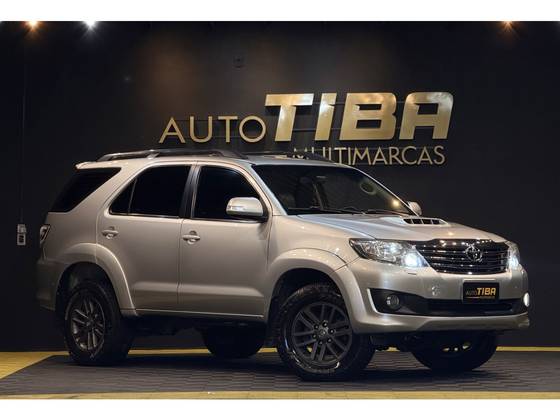 TOYOTA HILUX SW4 3.0 SRV 4X4 16V TURBO INTERCOOLER DIESEL 4P AUTOMÁTICO TOYOTA HILUX SW4 3.0 SRV 4X4 16V TURBO INTERCOOLER DIESEL 4P AUTOMÁTICO